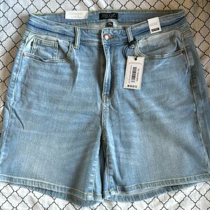 Judy blue mid length shorts 1xl